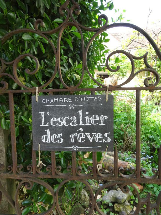 L'escalier des rêves Saint-Sauveur-en-Puisaye Exterior foto